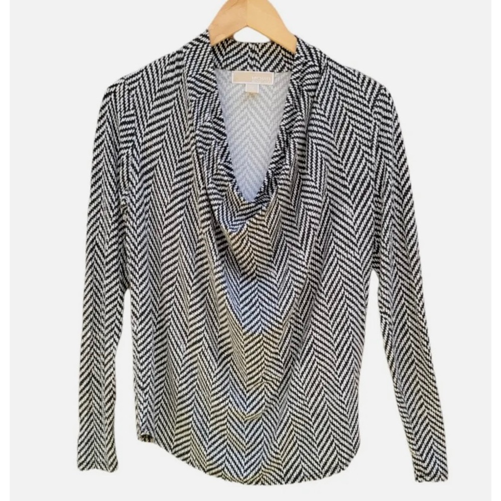 Michael Kors top, long sleeve, black and white, size medium (C)